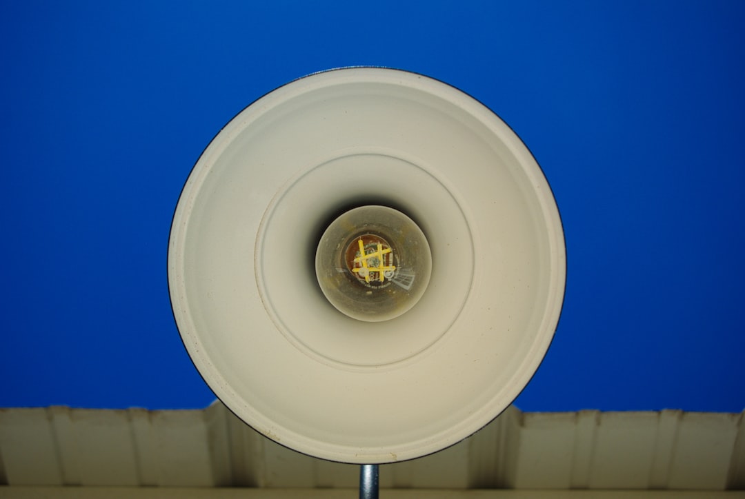 Photo rotatable wall lamp